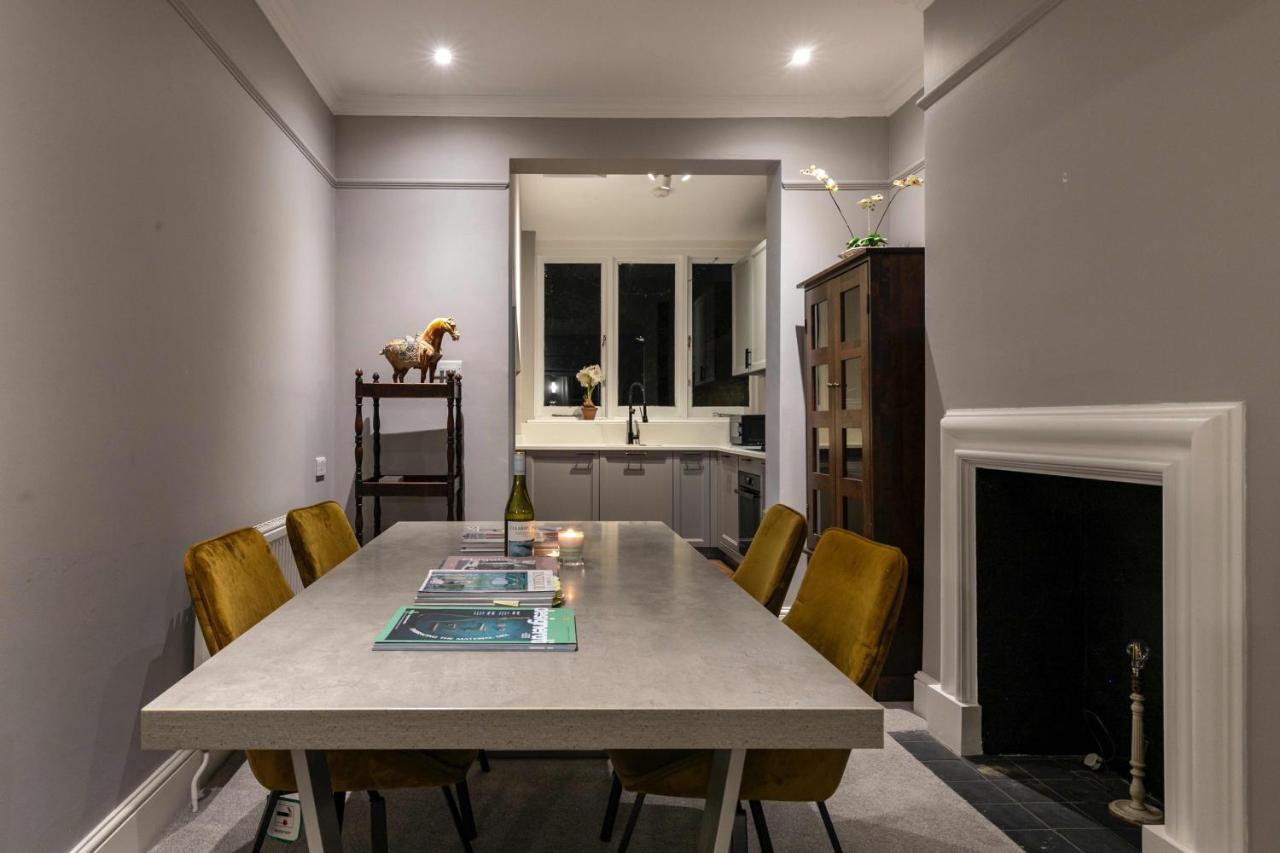 Shared Guest House 5 Mins Walk From Vauxhall And Nine Elms Station With Off-Site Parking Near Us Embassy ロンドン エクステリア 写真